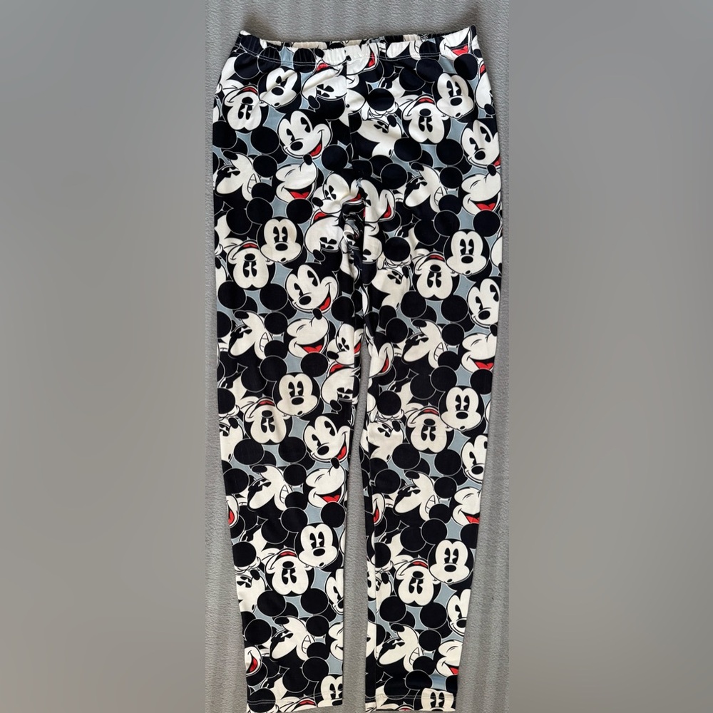 Disney Mickey Mouse Women’s Black And White Leggings Size Large / RARE Print